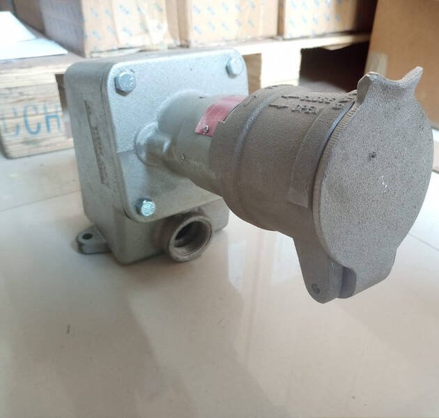 CESD4234 DELAYED ACTION RECEPTACLE