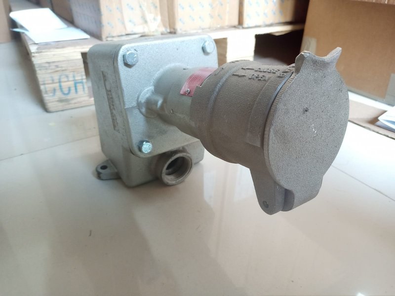 CESD4234 DELAYED ACTION RECEPTACLE