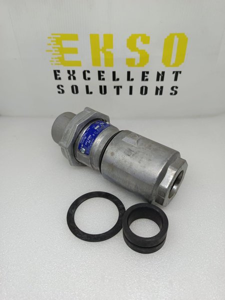 Cooper APJ3385 Plug