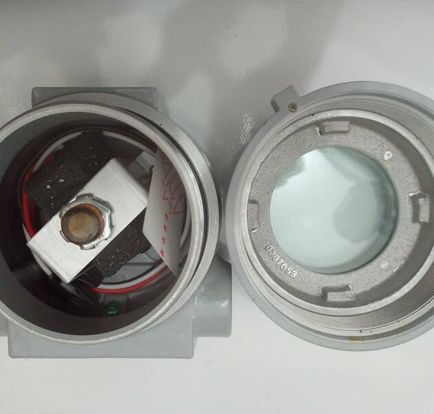 EV2IH20 EXPLOSIONPROOF ENCLOSURE WITH PHOTOCELL
