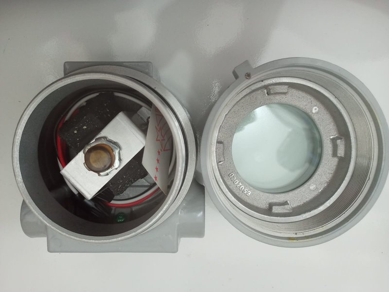 EV2IH20 EXPLOSIONPROOF ENCLOSURE WITH PHOTOCELL