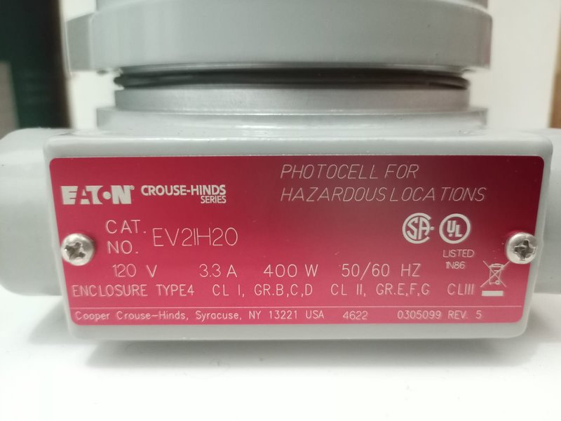 EV2IH20 EXPLOSIONPROOF ENCLOSURE WITH PHOTOCELL - Image 3